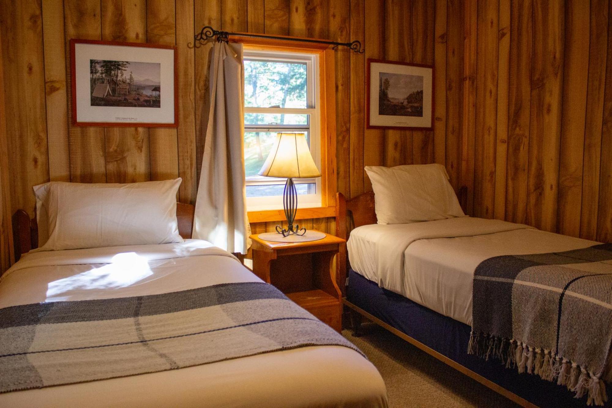 Paddler'S Rest Lakeside Cabins And Motel Long Lake Oda fotoğraf